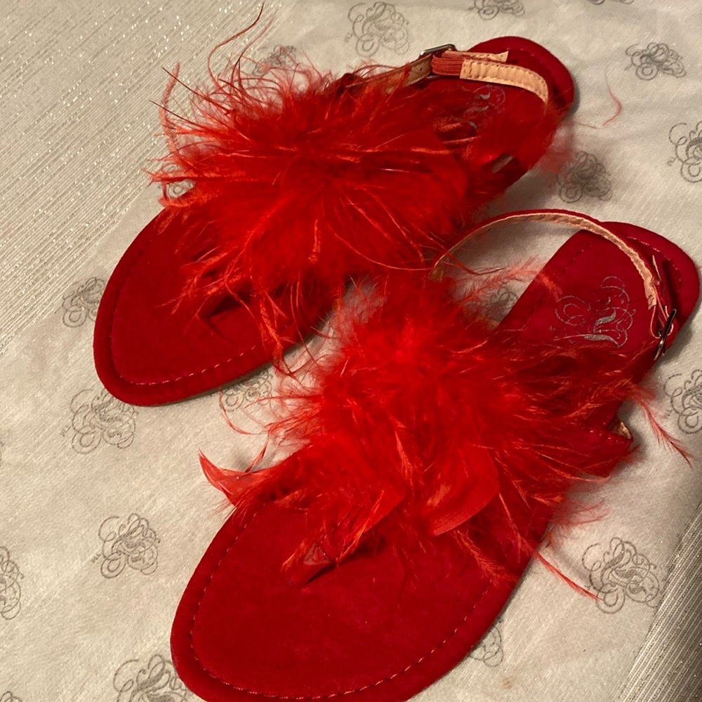 Red summer sandals with feathers size 7 #033